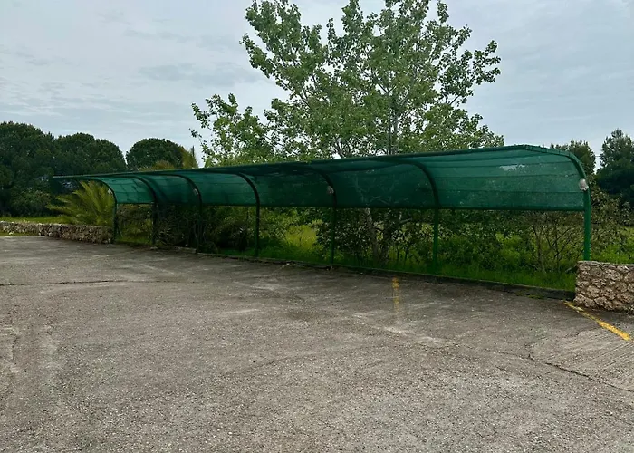 Odysseas Aparthotel 3*